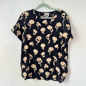 Vintage Max & Mable 90s Y2K Floral appliqué Black & Cream Short Sleeve Marni Top